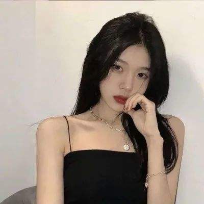 家长违停孩子“开门杀”撞人后逃逸